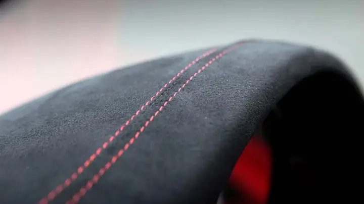 Alcantara Là Gì? Đặc Điểm, Ứng Dụng Và Lý Do Chất Liệu Này Được Xe Sang Ưa Chuộng