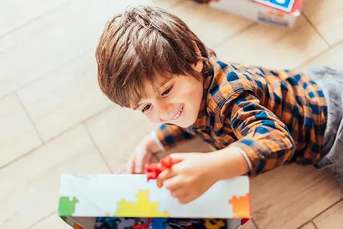 Rối Loạn Phổ Tự Kỷ (ASD) Là Gì? Nguyên Nhân, Dấu Hiệu Và Cách Hỗ Trợ Toàn Diện
