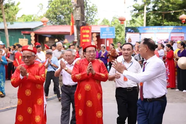 "ba Vạn Chín Nghìn" Nghĩa Là Gì? Giải Mã Cụm Từ Lóng & Ẩn Ý Phổ Biến