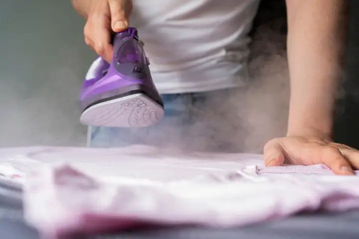 Bàn Ủi Hơi Nước Là Gì? Nguyên Lý Hoạt Động, Ưu Nhược Điểm Và Có Nên Mua Không?