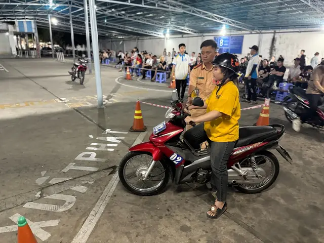 Bằng Lái Xe Hạng A1 Là Gì? Quy Định Mới Nhất, Xe Chạy Được & Hồ Sơ Thi