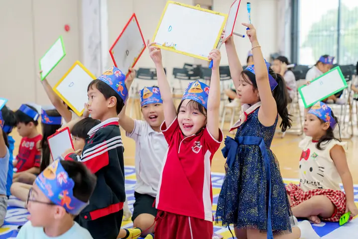 "being" Là Gì? Định Nghĩa, Ngữ Pháp Và Cách Dùng Chi Tiết Trong Tiếng Anh "being" Là Gì? Định Nghĩa, Ngữ Pháp Và Cách Dùng Chi Tiết Trong Tiếng Anh