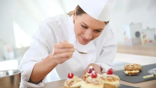 Bếp Bánh Là Gì? Khái Niệm, Công Việc Và Con Đường Phát Triển Nghề