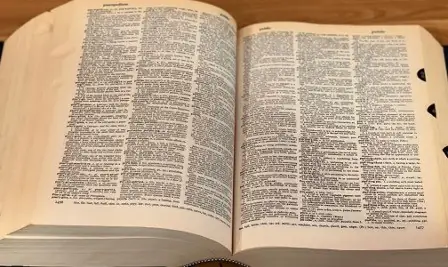 Bible Nghĩa Là Gì? Giải Mã Ý Nghĩa Từ "bible" Và Nguồn Gốc Kinh Thánh Bible Nghĩa Là Gì? Giải Mã Ý Nghĩa Từ "bible" Và Nguồn Gốc Kinh Thánh