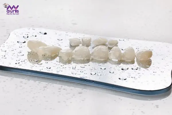 Bọc Răng Sứ Sinh Học Là Gì? Đặc Điểm, Ưu Nhược Điểm & Quy Trình Chi Tiết