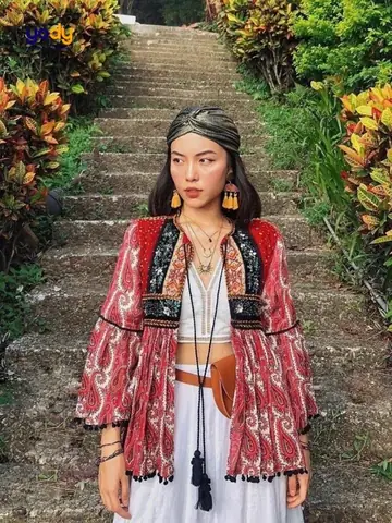 Bohemian Style Là Gì? Khám Phá Đặc Trưng, Lịch Sử & Cách Phối Đồ Chuẩn