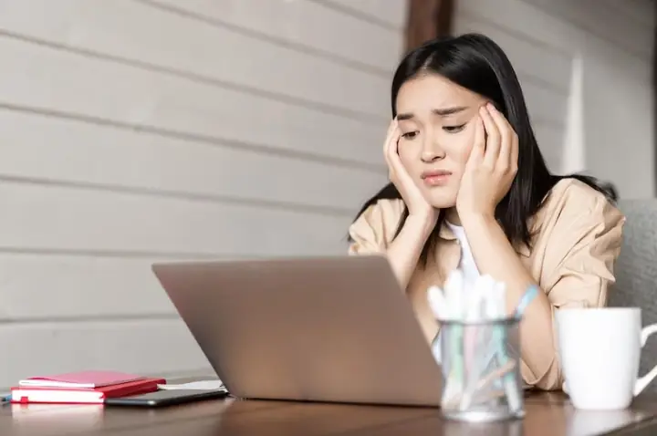Bored Of Là Gì? Ý Nghĩa, Cách Dùng Và Giới Từ Đi Kèm Chuẩn Xác