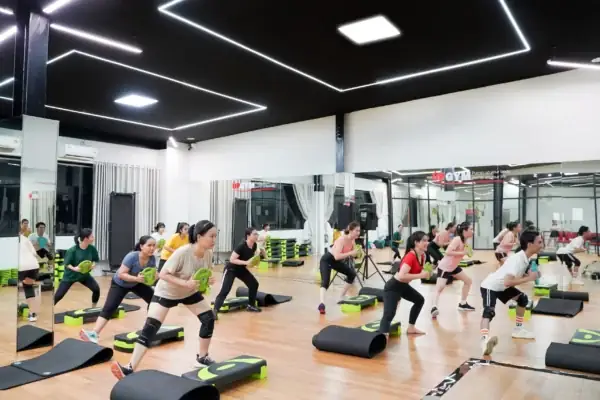 Bums N Tums Là Gì? Khám Phá Bài Tập Săn Chắc Bụng, Mông, Đùi Hiệu Quả