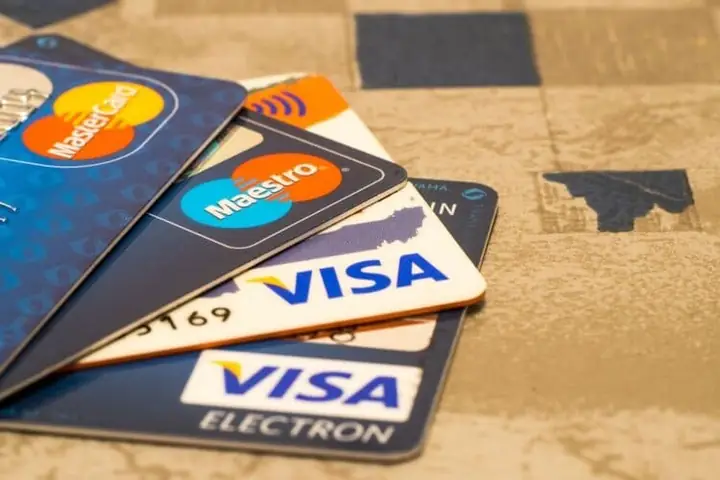 Cardholder Name Là Gì? Ý Nghĩa & Vai Trò Của Tên Chủ Thẻ Cardholder Name Là Gì? Ý Nghĩa & Vai Trò Của Tên Chủ Thẻ
