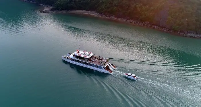 Catamaran Là Gì? Khám Phá Du Thuyền Hai Thân Hiện Đại