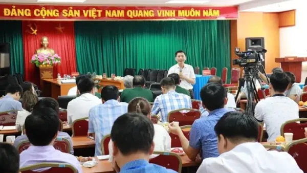 Cán Bộ Quản Lý Giáo Dục Là Gì? Vai Trò, Tiêu Chuẩn Và Chương Trình Bồi Dưỡng