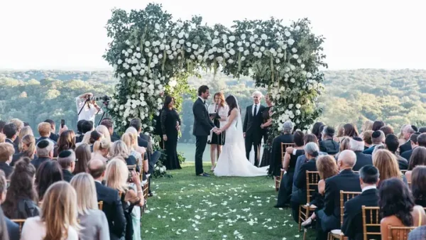 Wedding Ceremony Là Gì? Ý Nghĩa Và Cách Tổ Chức Lễ Thề Nguyền