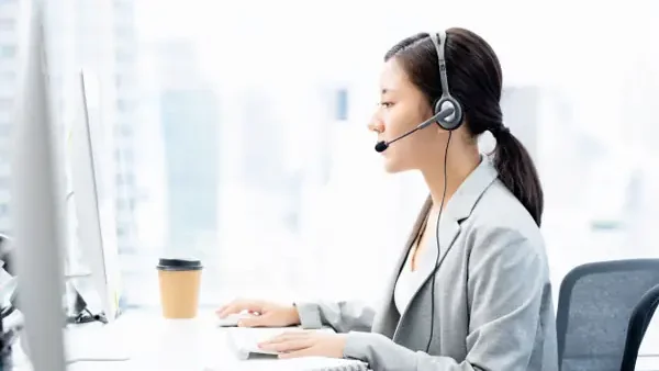 Chăm Sóc Khách Hàng Qua Điện Thoại Là Gì? Quy Trình & Kỹ Năng Chuyên Nghiệp