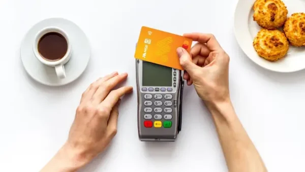Charge Thẻ Là Gì? Phân Biệt Charge Card Và Credit Card, Cách Hoạt Động & Lưu Ý Quan Trọng