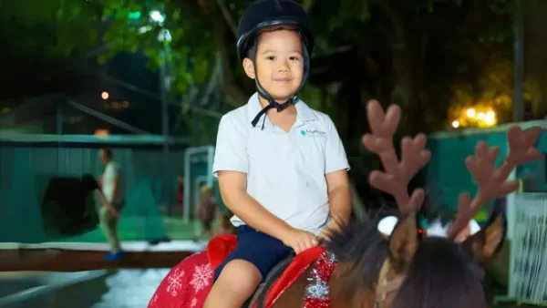 Chia Sẻ Yêu Thương Là Gì? Ý Nghĩa Và Cách Nuôi Dưỡng Tình Thân
